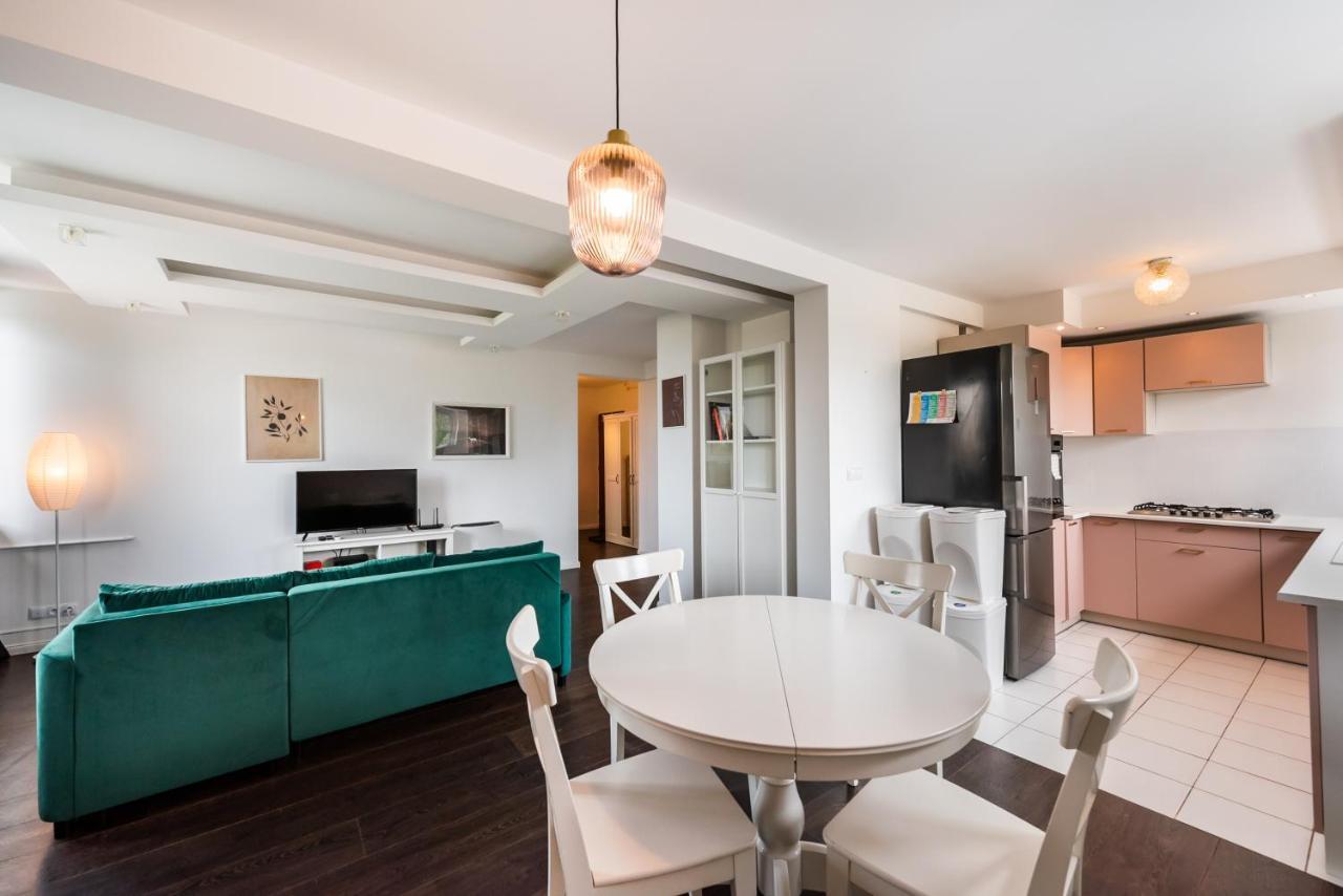 Saska Kepa Green Apartment ワルシャワ エクステリア 写真