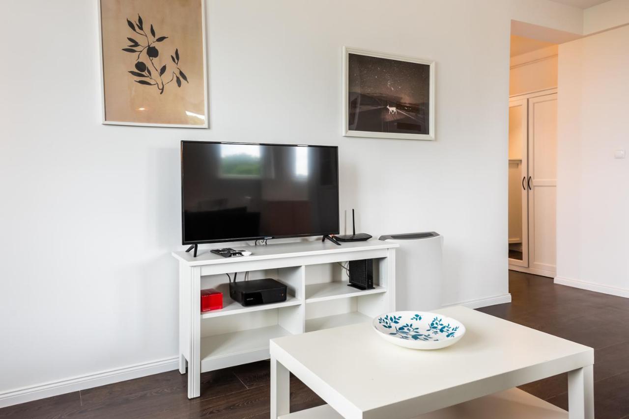 Saska Kepa Green Apartment ワルシャワ エクステリア 写真