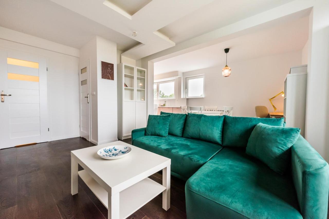 Saska Kepa Green Apartment ワルシャワ エクステリア 写真